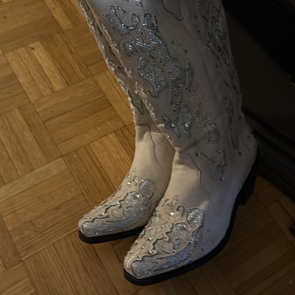 Ladies 7.5 Sparkle and Rhinestone Dressy Boots - Picture 7 of 10